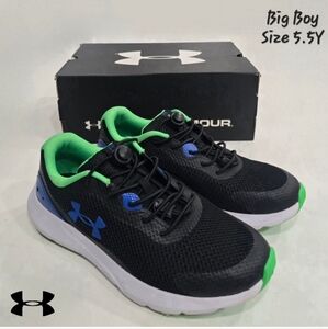 Under Armour Big Boys' Surge 3 Running Shoe Size 5.5Y